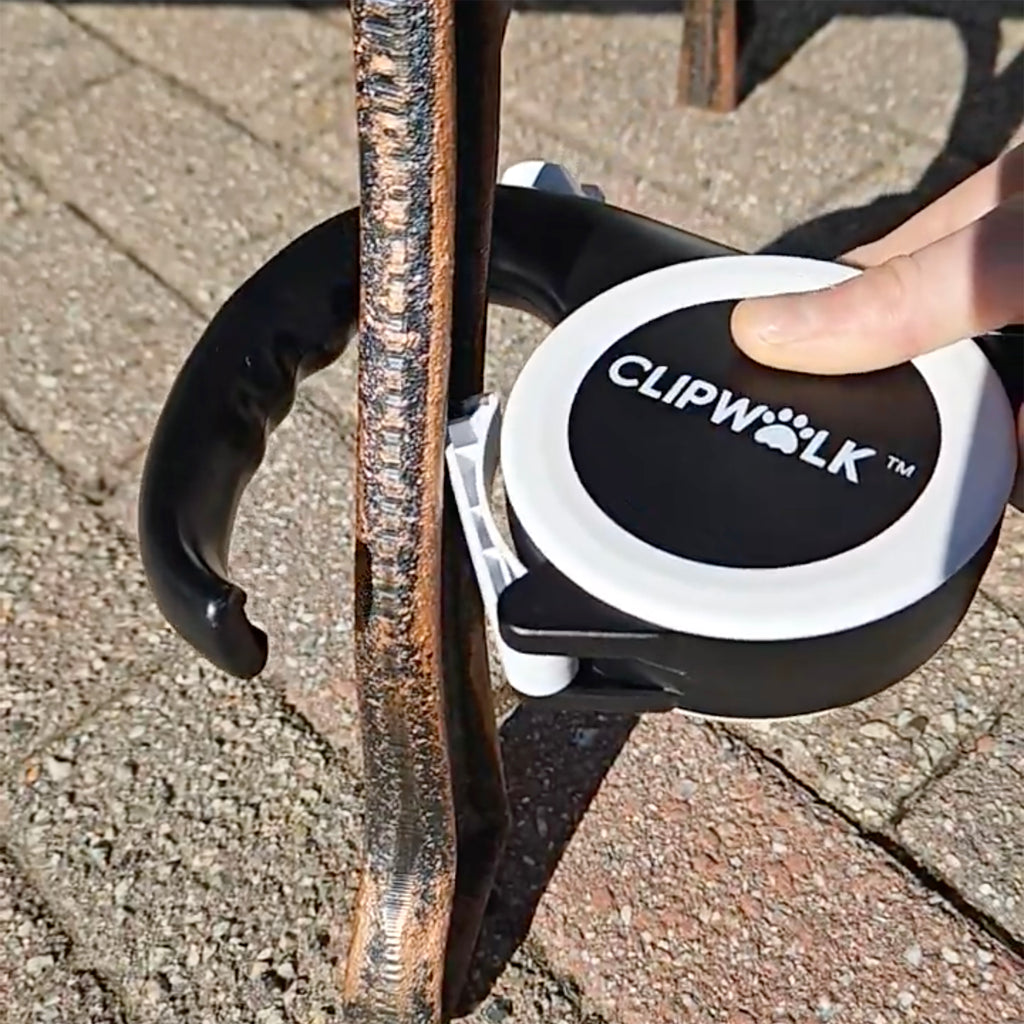 ClipWalk™ – Carabiner-Handle Retractable Hands-Free Dog Leash